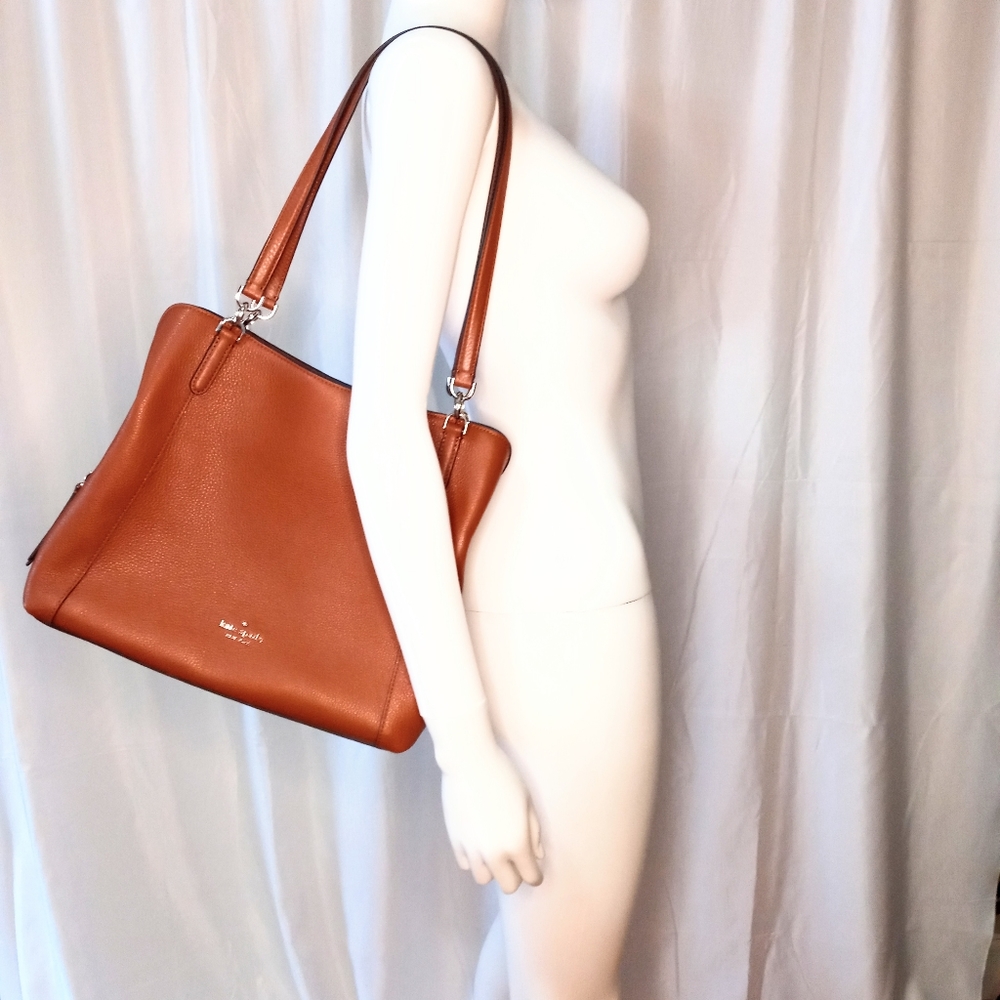Beautiful Kate Spade tan leather pocketbook
